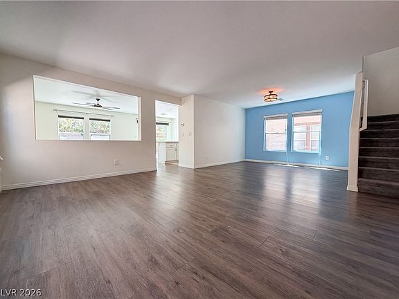 3rd image of 928 Purdy Lodge St