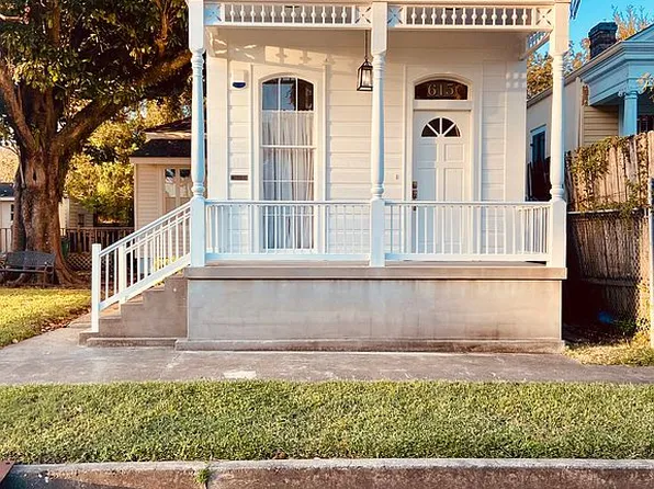 615 Perry St, Gretna, LA 70053