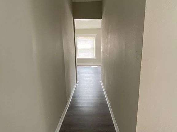 5th image of 11001-11003 Ashbury Ave #Dwn