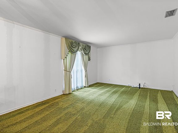 4th image of 755 Sue Ln