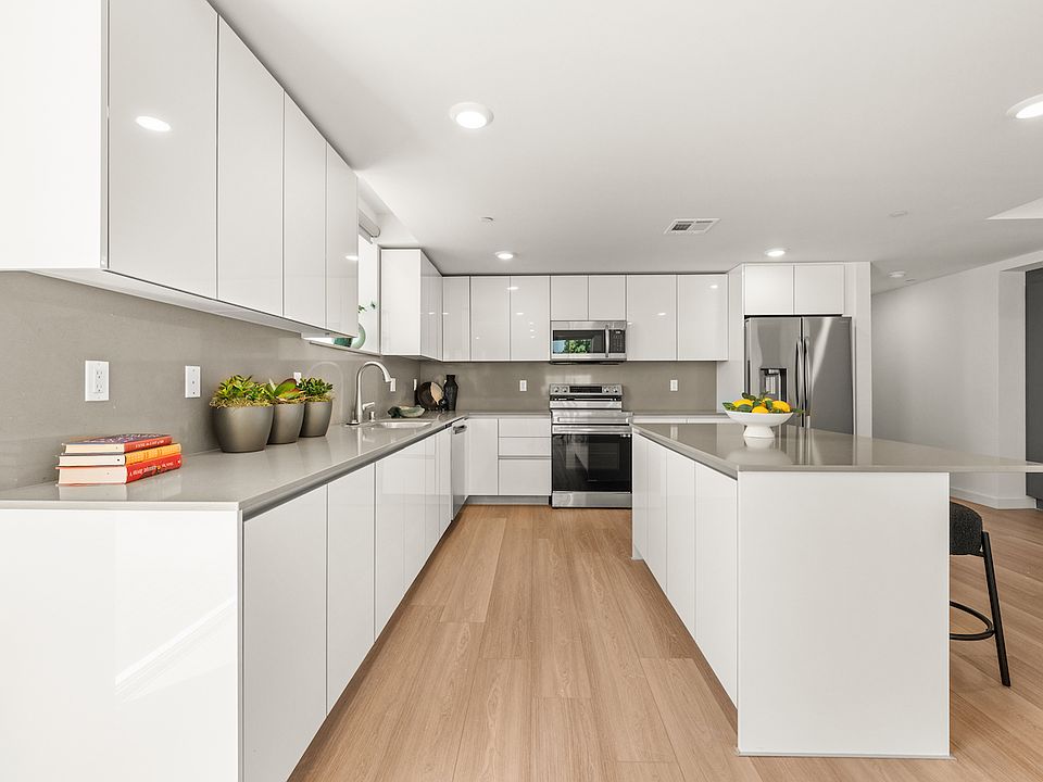1st image of 1759 N Gower St #101