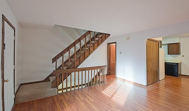 1st image of 3287 Delburn Ave