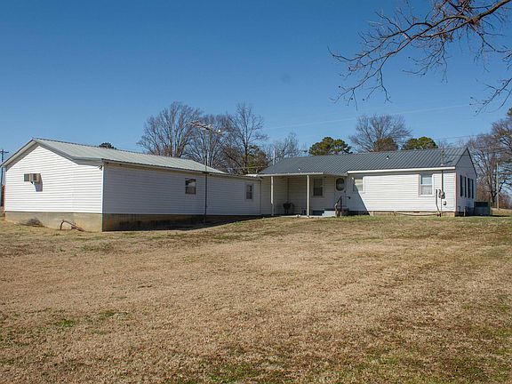 3rd image of 2732 Lake Dr