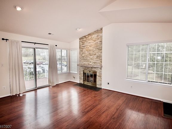 2nd image of 32 Spruce Court