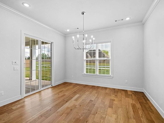 5th image of 6465 Courtland Ave