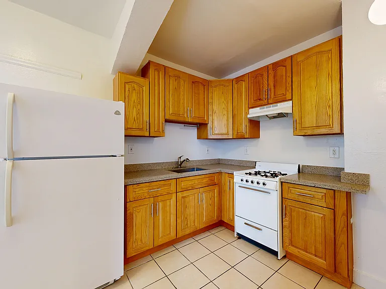 665 Eddy St #28 — Photo 2