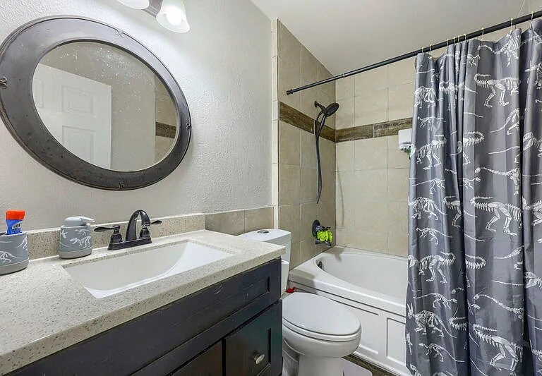 4540 Bramble Ln — Photo 15