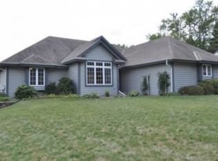 13465 W Cold Spring Rd, New Berlin, WI 53151