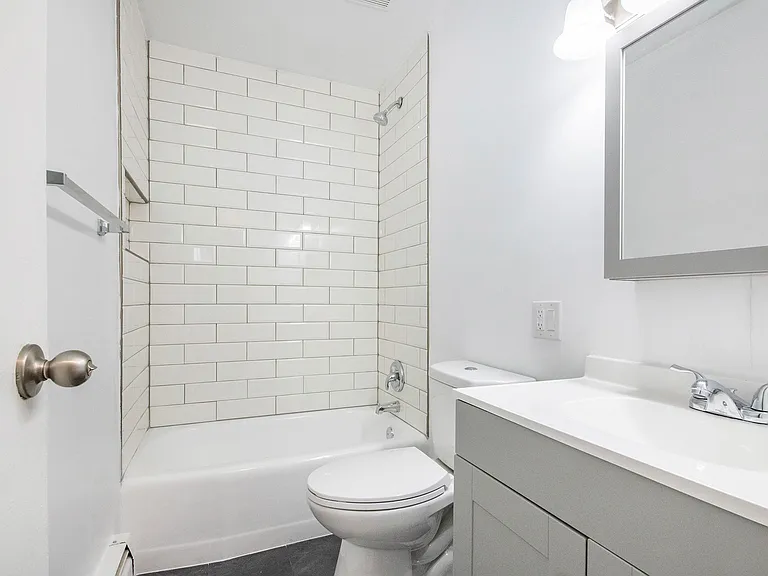 120 Leonard St NE #11 — Photo 4