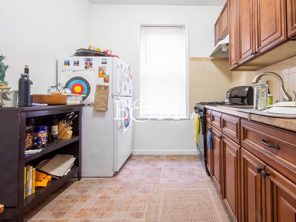 2nd image of 4720 48th St APT 2F