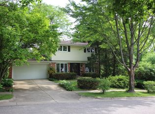 9 Lois Ct, Ann Arbor, MI 48103