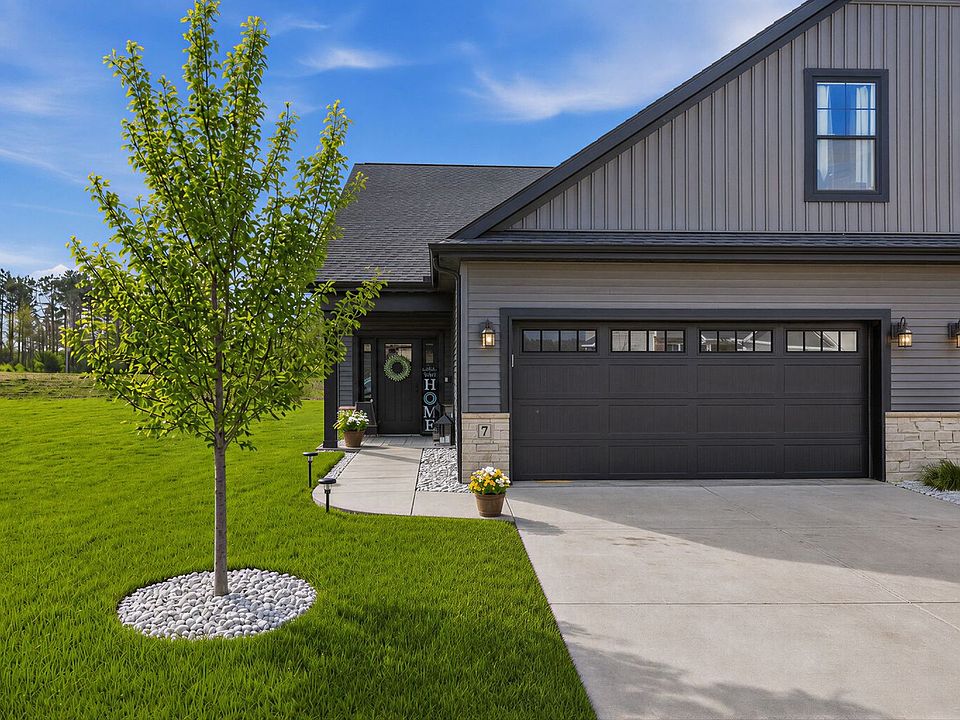 1st image of 7 Prairie Trl