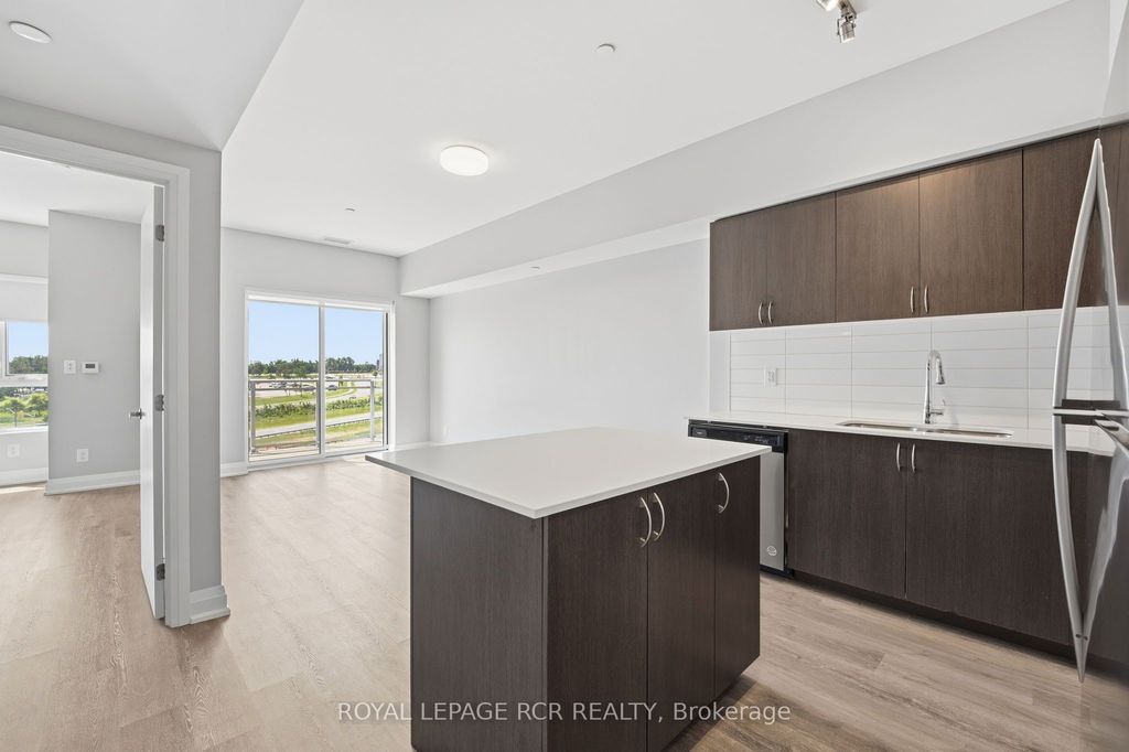 58 Lakeside Ter #1112, Barrie, ON - View 4