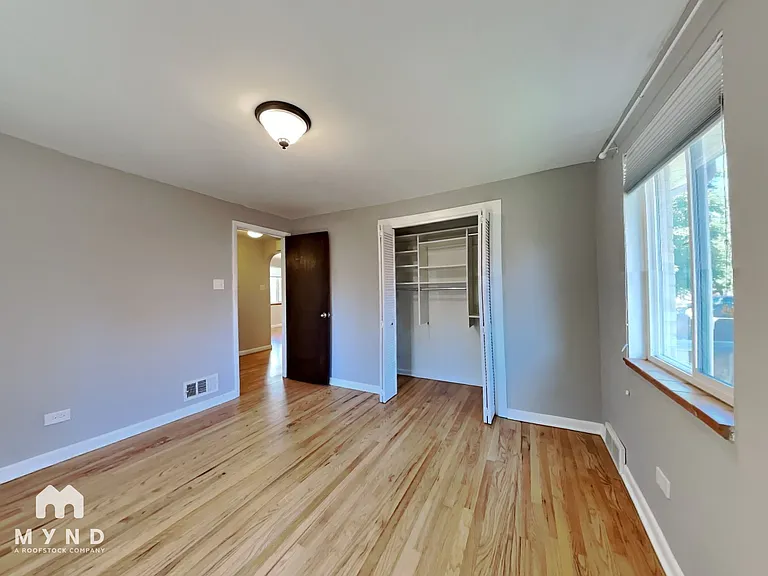 1076 S Monroe St — Photo 9