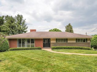 160 Warwick Dr, Pittsburgh, PA 15241