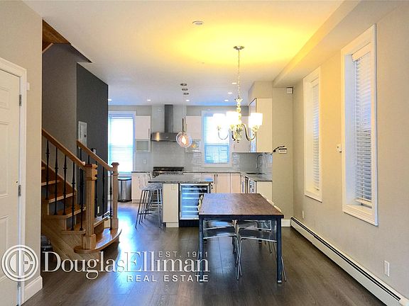 2nd image of 4268 Hunter St Fl 2