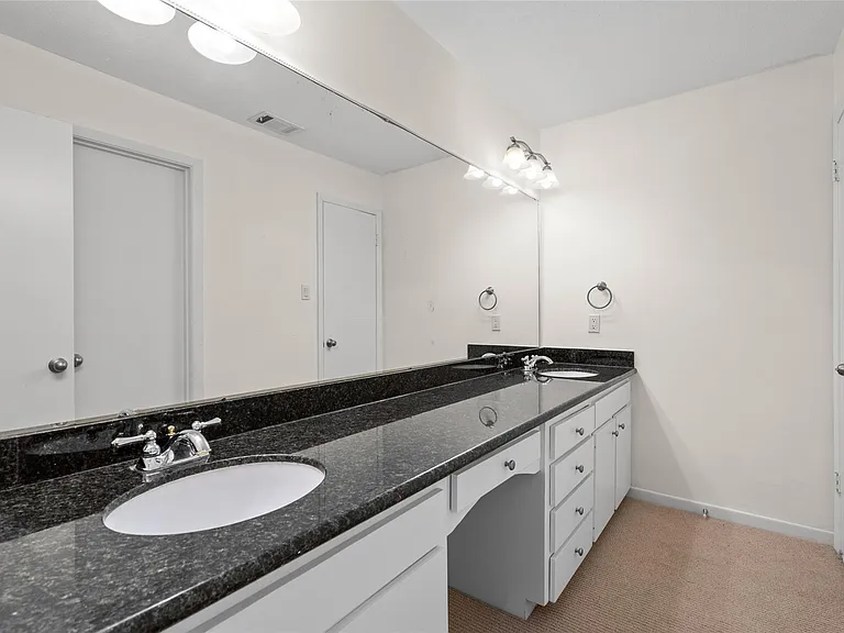 6728 Buffalo Speedway W — Photo 25