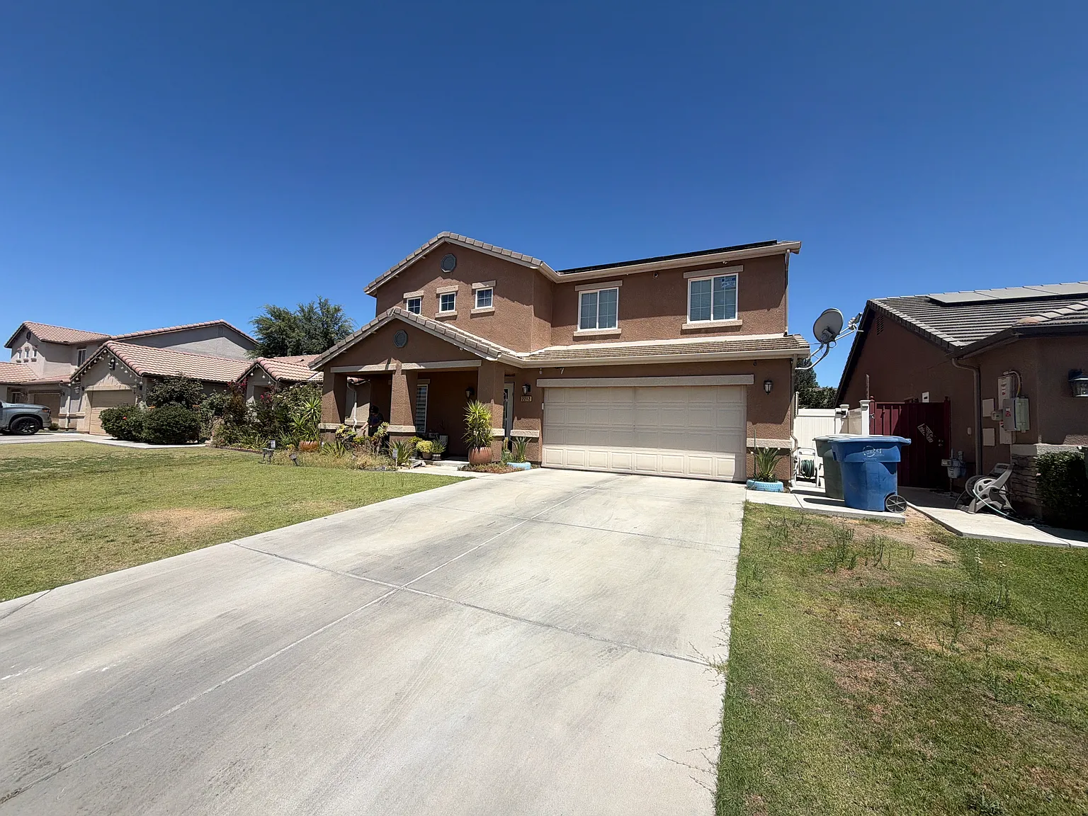 2212 Fiori St — Photo 1