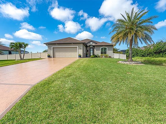 3rd image of 176 Antilla Dr