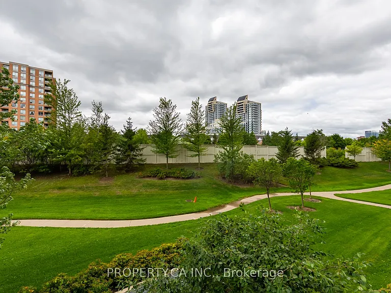 330 Red Maple Rd #214 — Photo 18