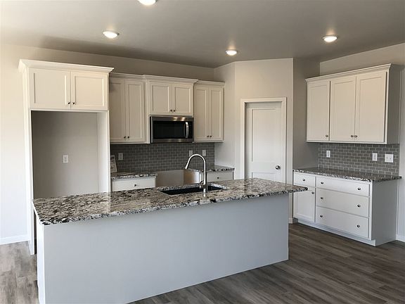 3rd image of 2150 River Birch Ln