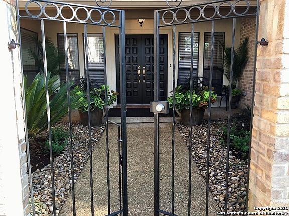 2nd image of 3514 Hunters Gate St
