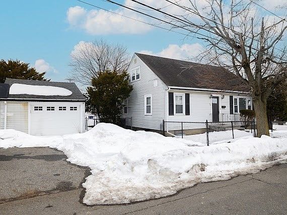 4th image of 65 Gore Rd