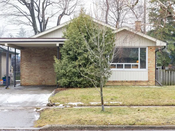 11 Garrick Rd, Toronto, ON M1M 1S6