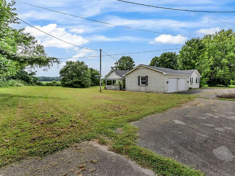 359 Meadow Ln — Photo 42