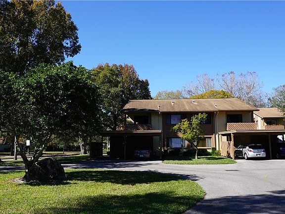 2nd image of 8303 Sandwedge Cir #C