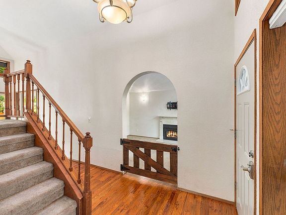 3rd image of 16601 87th Ave E