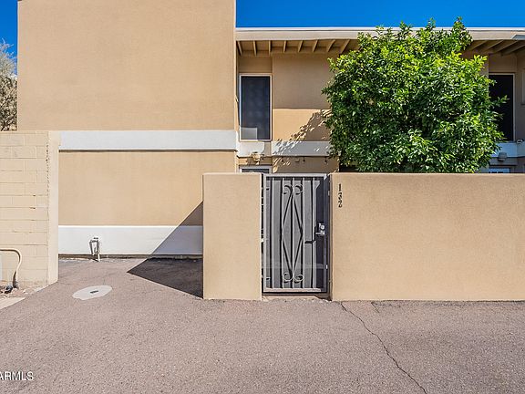 3rd image of 2233 E HIGHLAND Avenue #132