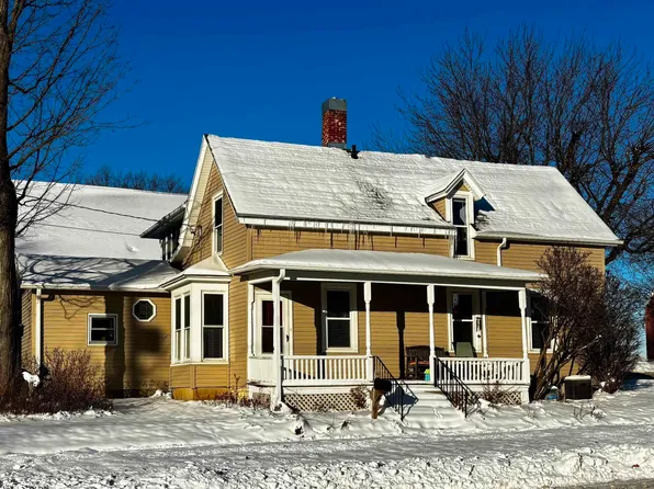 601 W Broadway St, Decorah, IA 52101