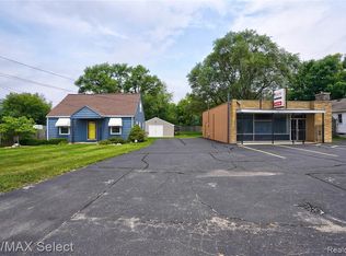 5317 Lapeer Rd, Burton, MI 48509