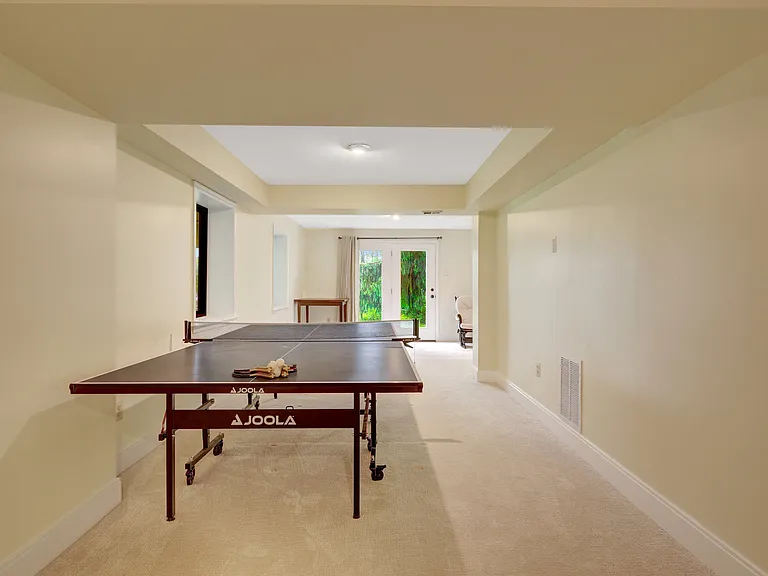 10904 Belgravia Ct — Photo 42