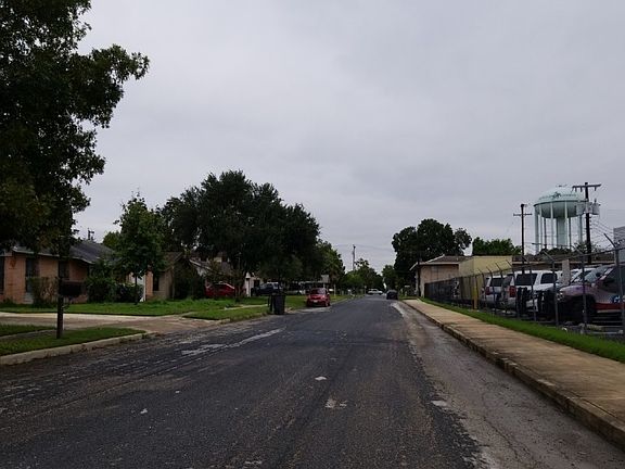 5th image of 8211 Oppenheimer Ave