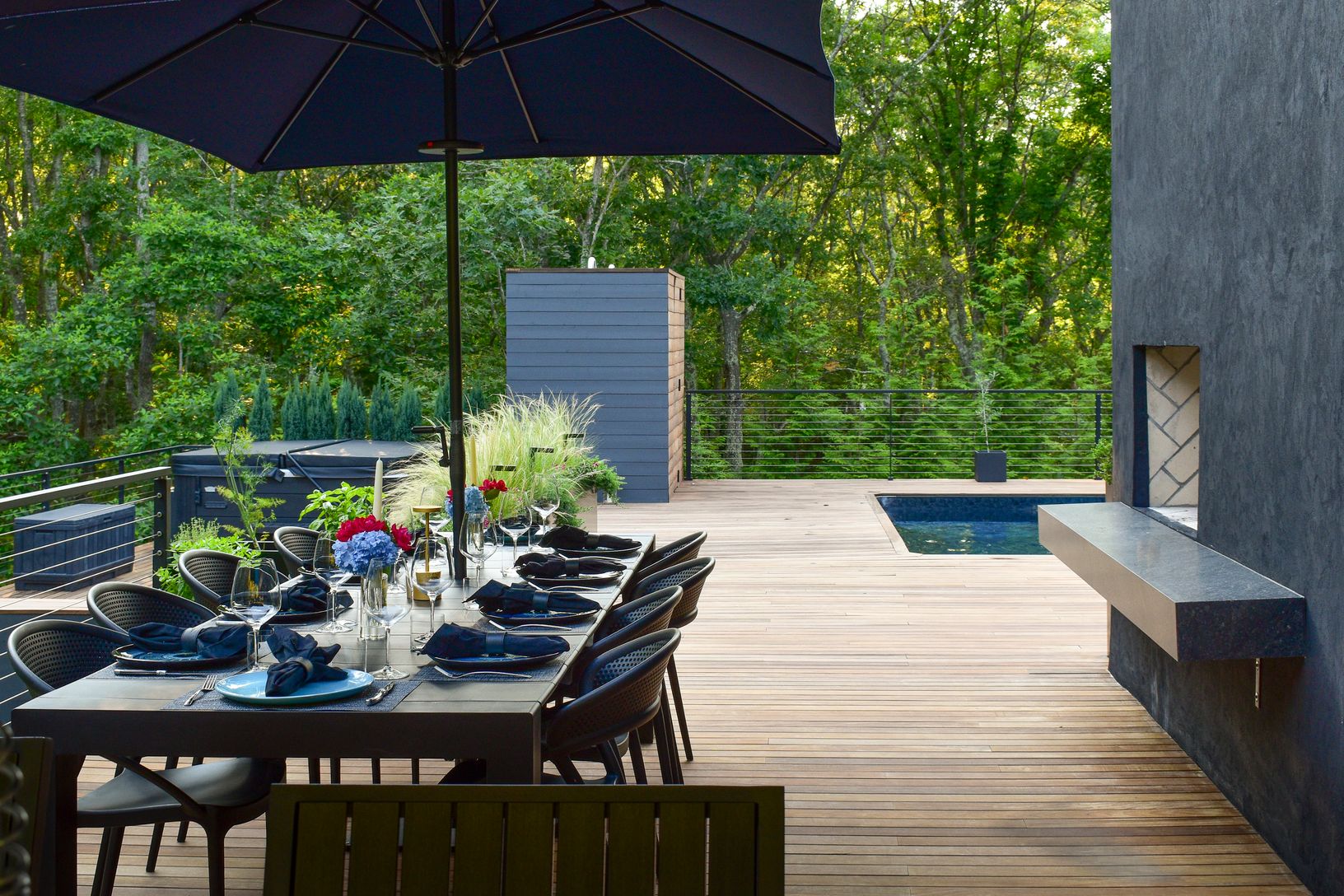  Al Fresco Dining for 10+