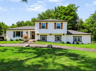 11024 Lakeshore Dr W, Carmel, IN 46033