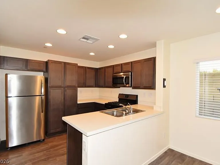 4135 Chamisa Cove St — Photo 6
