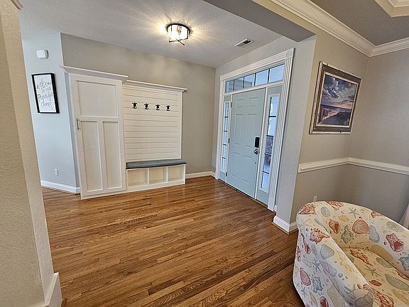 3rd image of 106 Gregg Ct