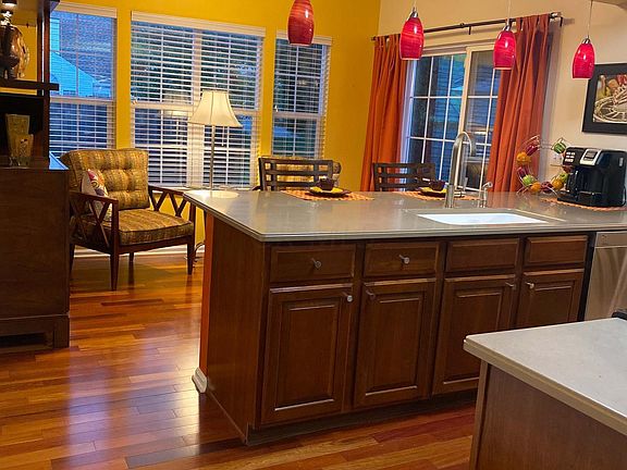 5th image of 6271 McNaughten Place Ln