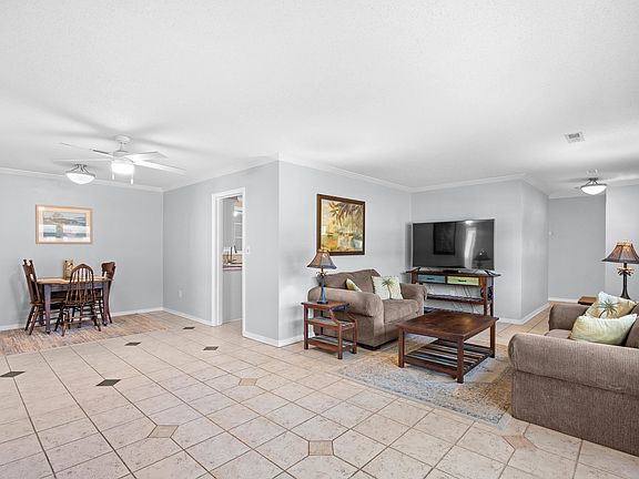 5th image of 3676 Spruce Dr. #-