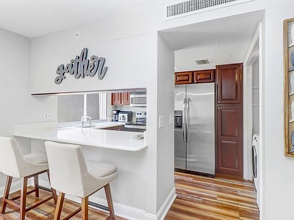 5th image of 3712 CARROLLBROOK ROAD #3712