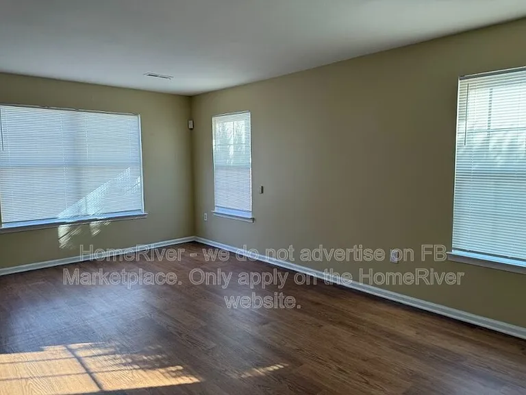 3629 McDowell Ct — Photo 4