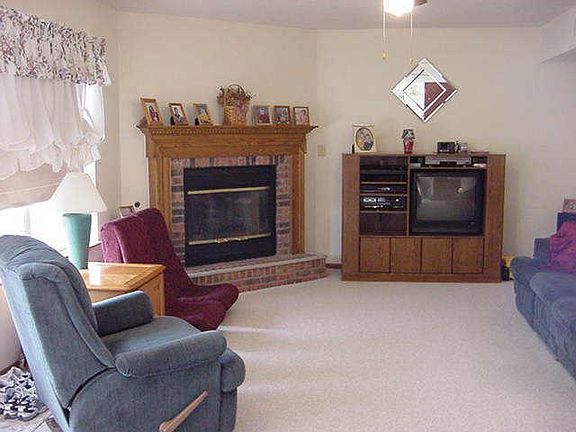 4th image of 1030 N Dale Hollow Dr