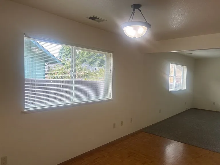 2149 Woodcrest Ct — Photo 22