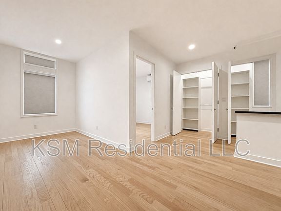 2nd image of 1903 Radcliff Ave #6
