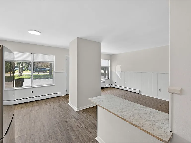 151 E McHattie St #2 — Photo 4