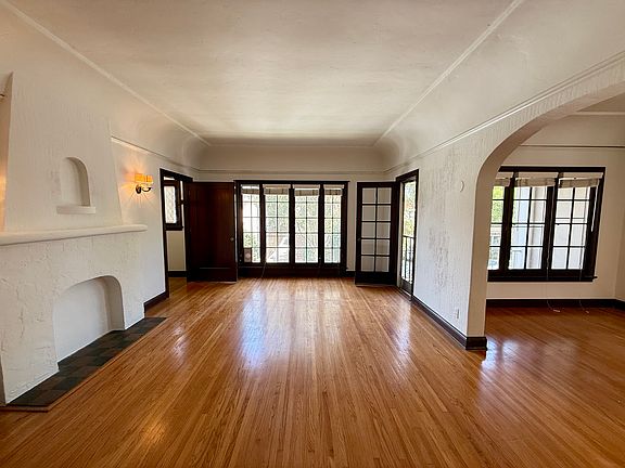 3rd image of 6382 Orange Ave