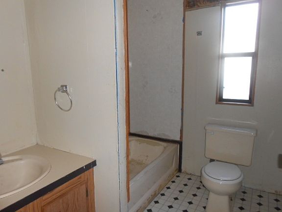 4th image of 3110 253rd Street Ct E